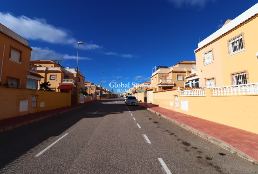 Wederverkoop - HUIS -
Ciudad Quesada - Lo Marabu