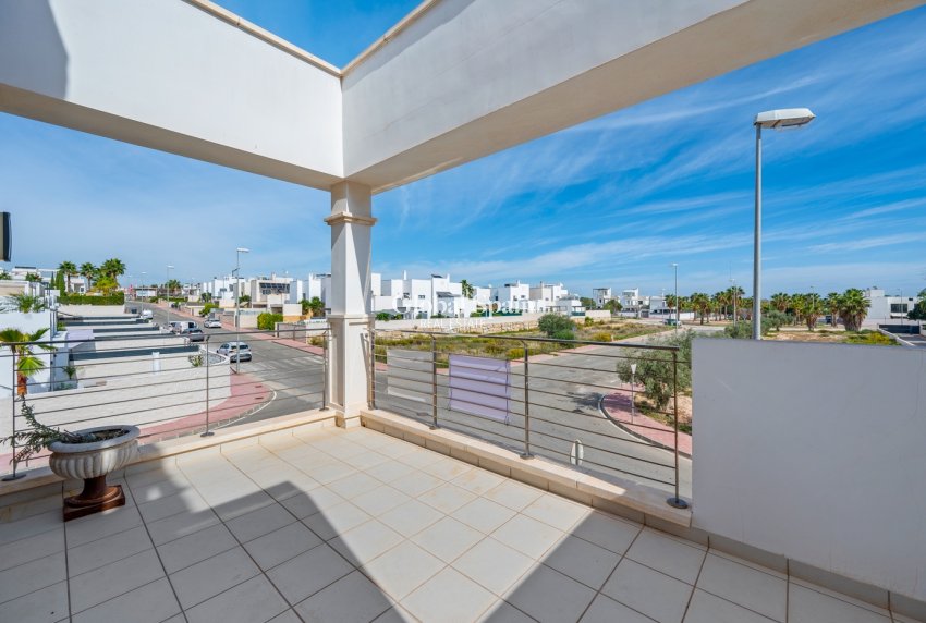 Wederverkoop - HUIS -
CIUDAD QUESADA