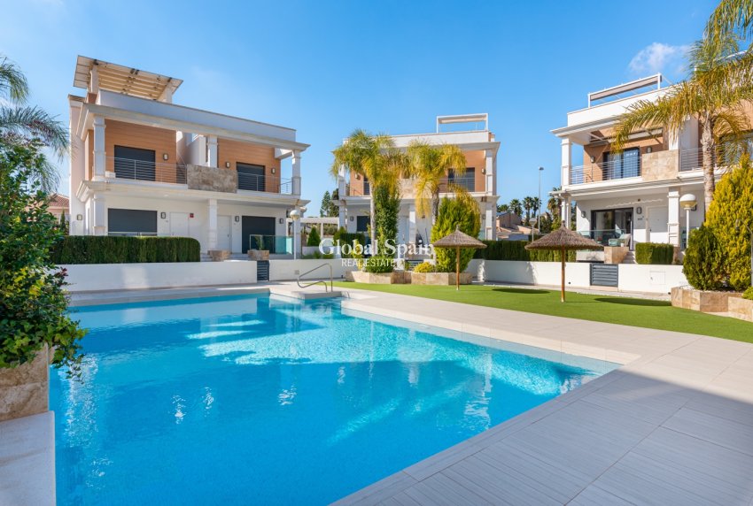 Wederverkoop - HUIS -
CIUDAD QUESADA