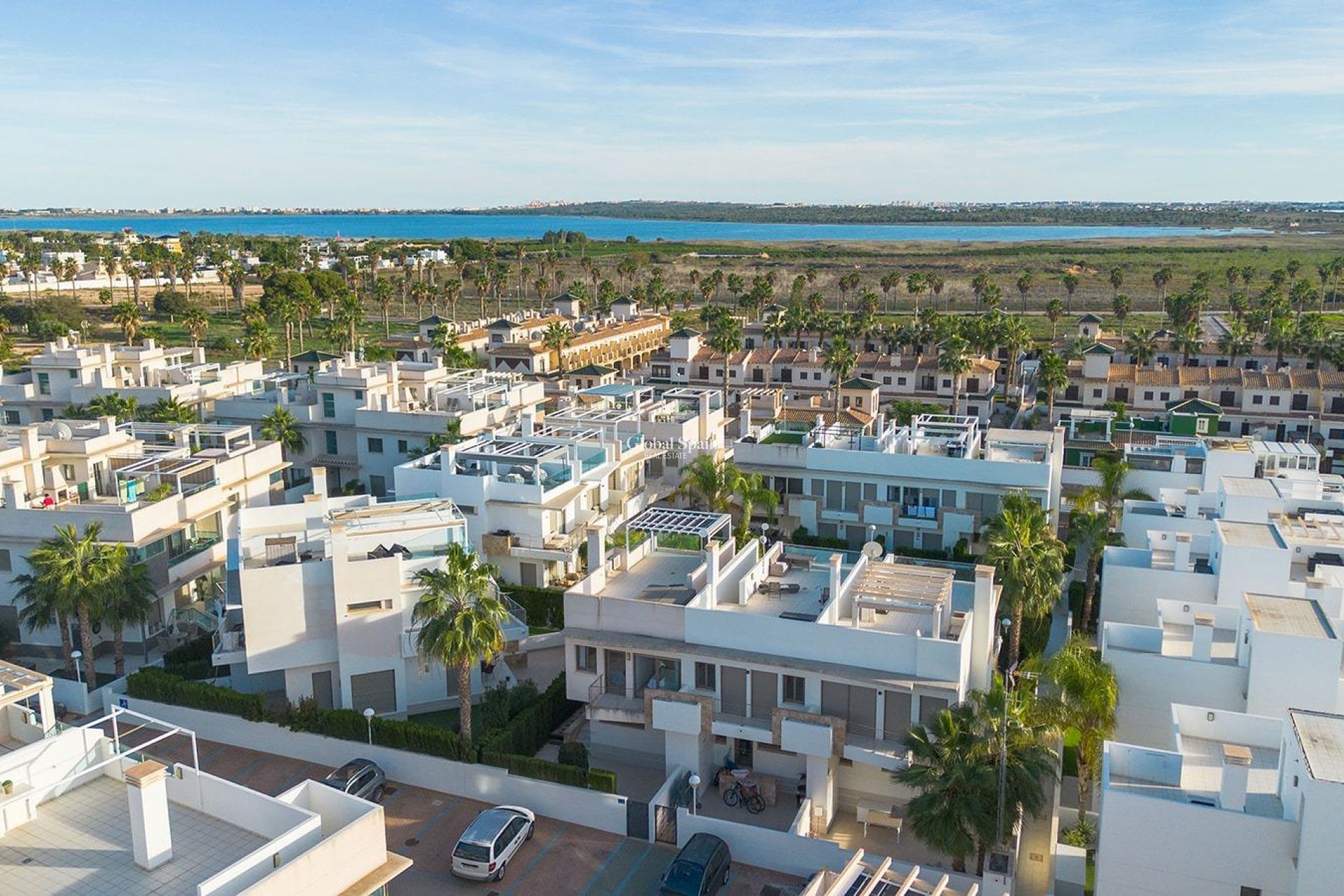 Wederverkoop - HUIS -
CIUDAD QUESADA