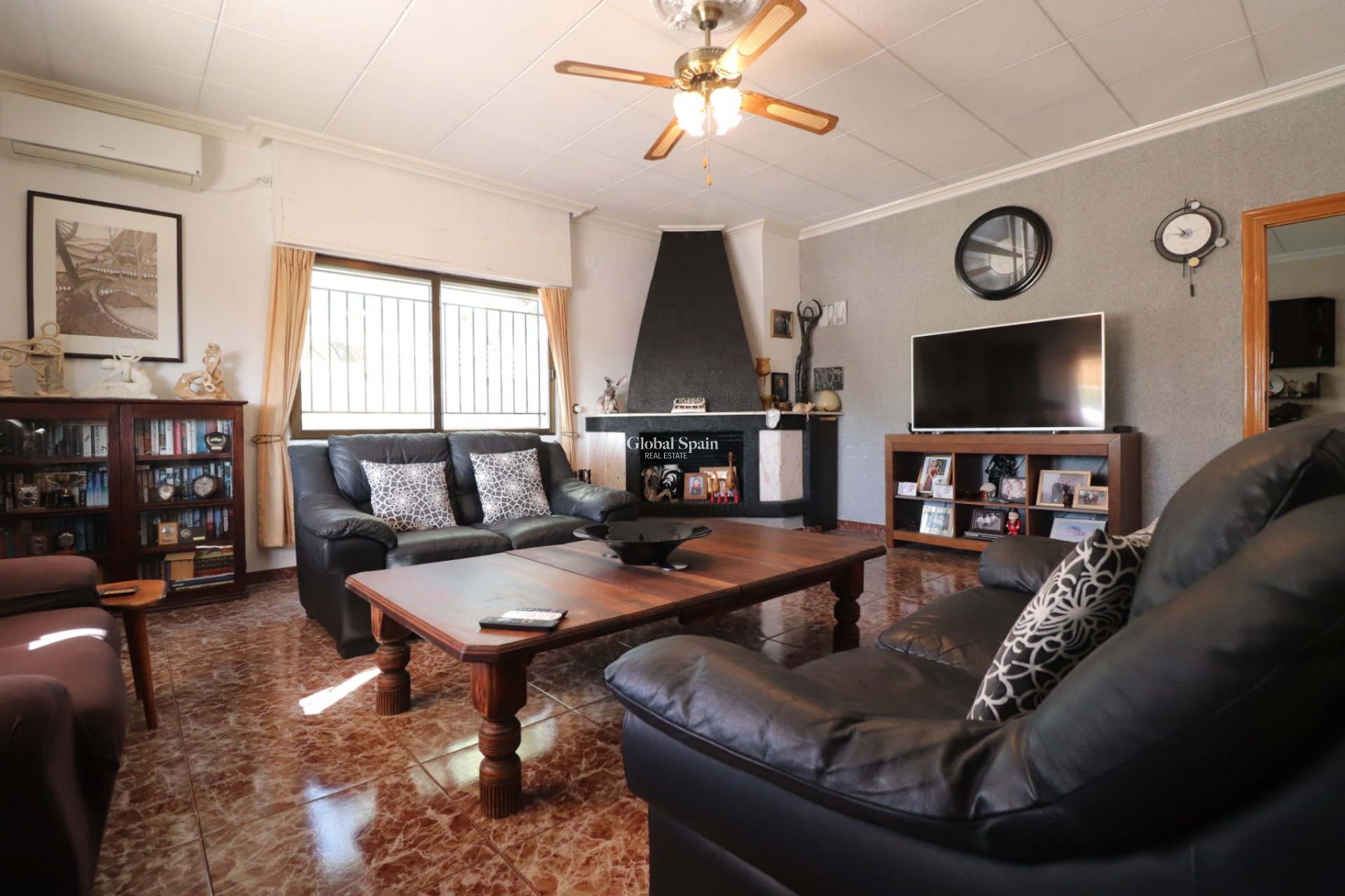Wederverkoop - HUIS -
Crevillente - Crevillente - Country