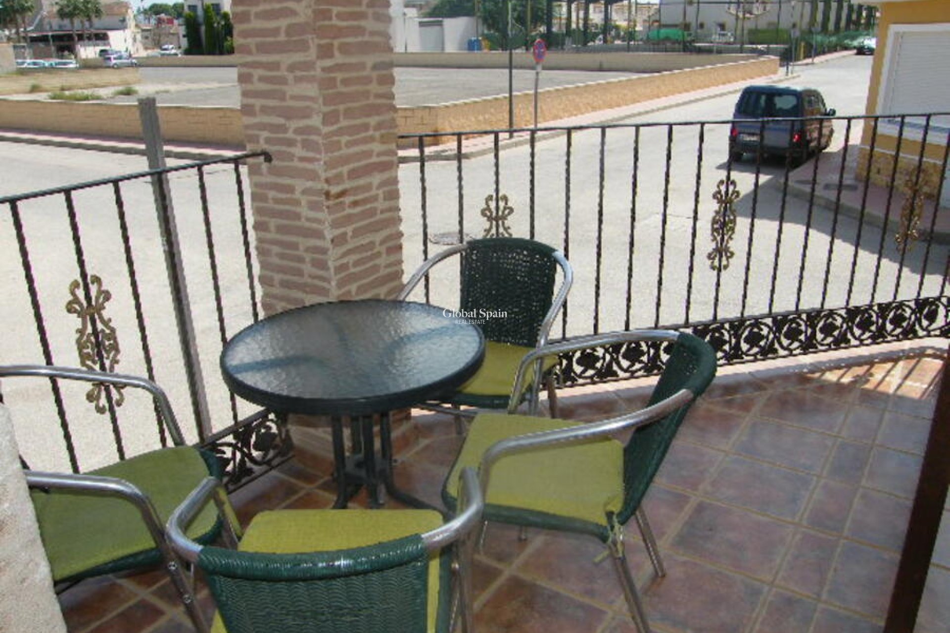 Wederverkoop - HUIS -
DAYA NUEVA - Costa Blanca