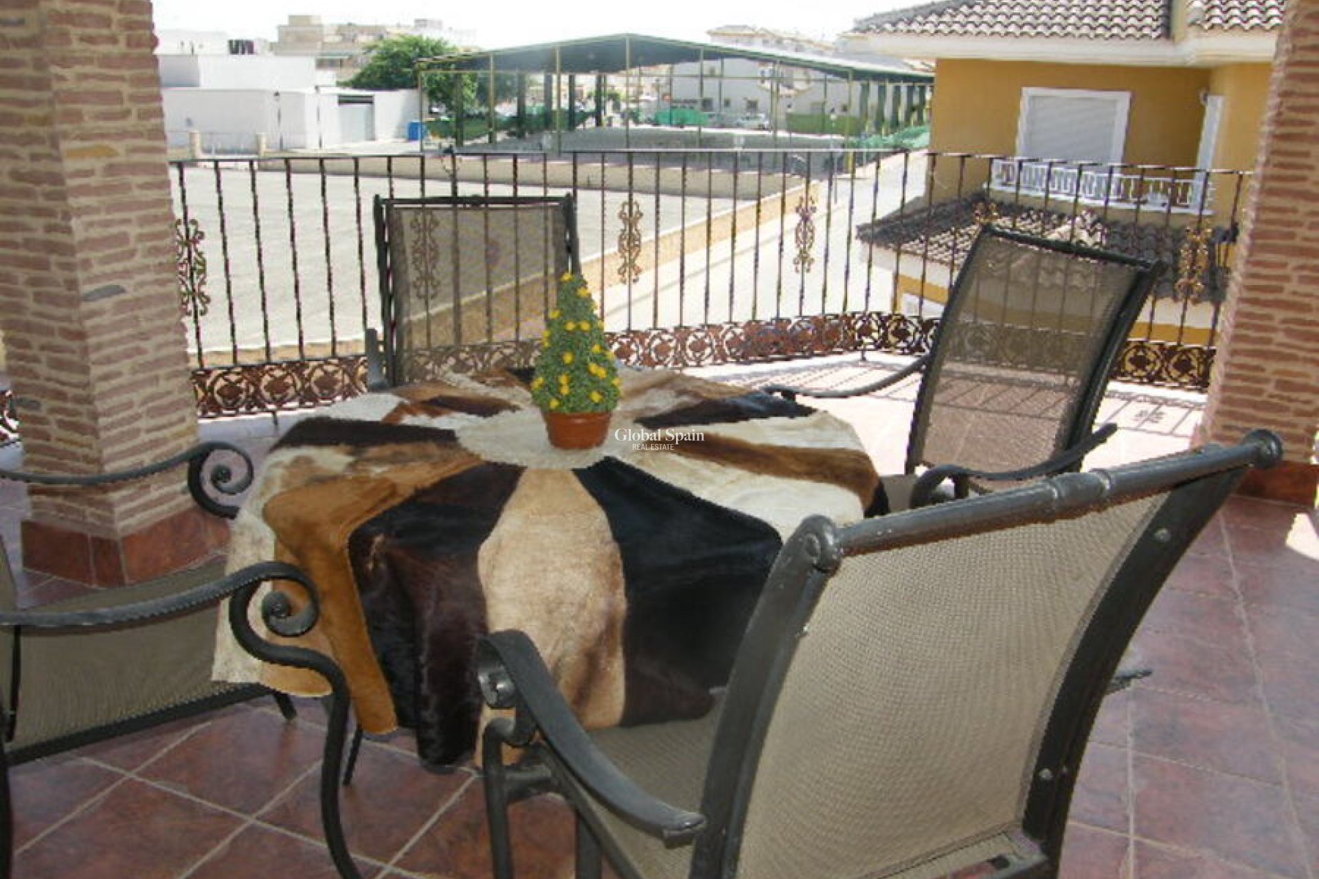 Wederverkoop - HUIS -
DAYA NUEVA - Costa Blanca