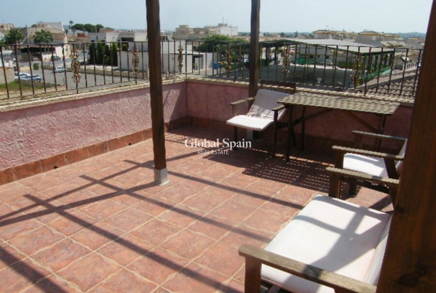 Wederverkoop - HUIS -
DAYA NUEVA - Costa Blanca