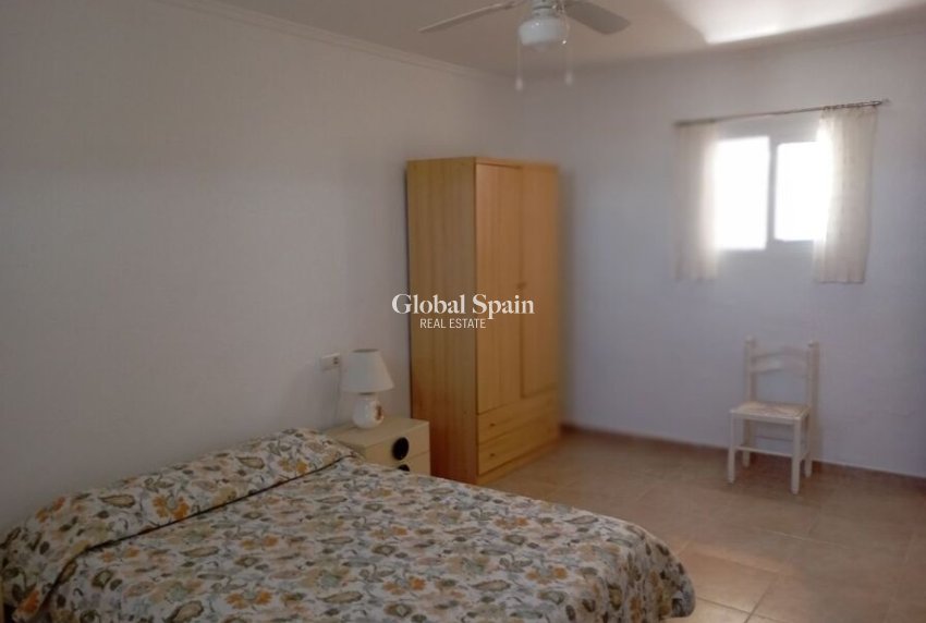 Wederverkoop - HUIS -
DAYA NUEVA - Costa Blanca