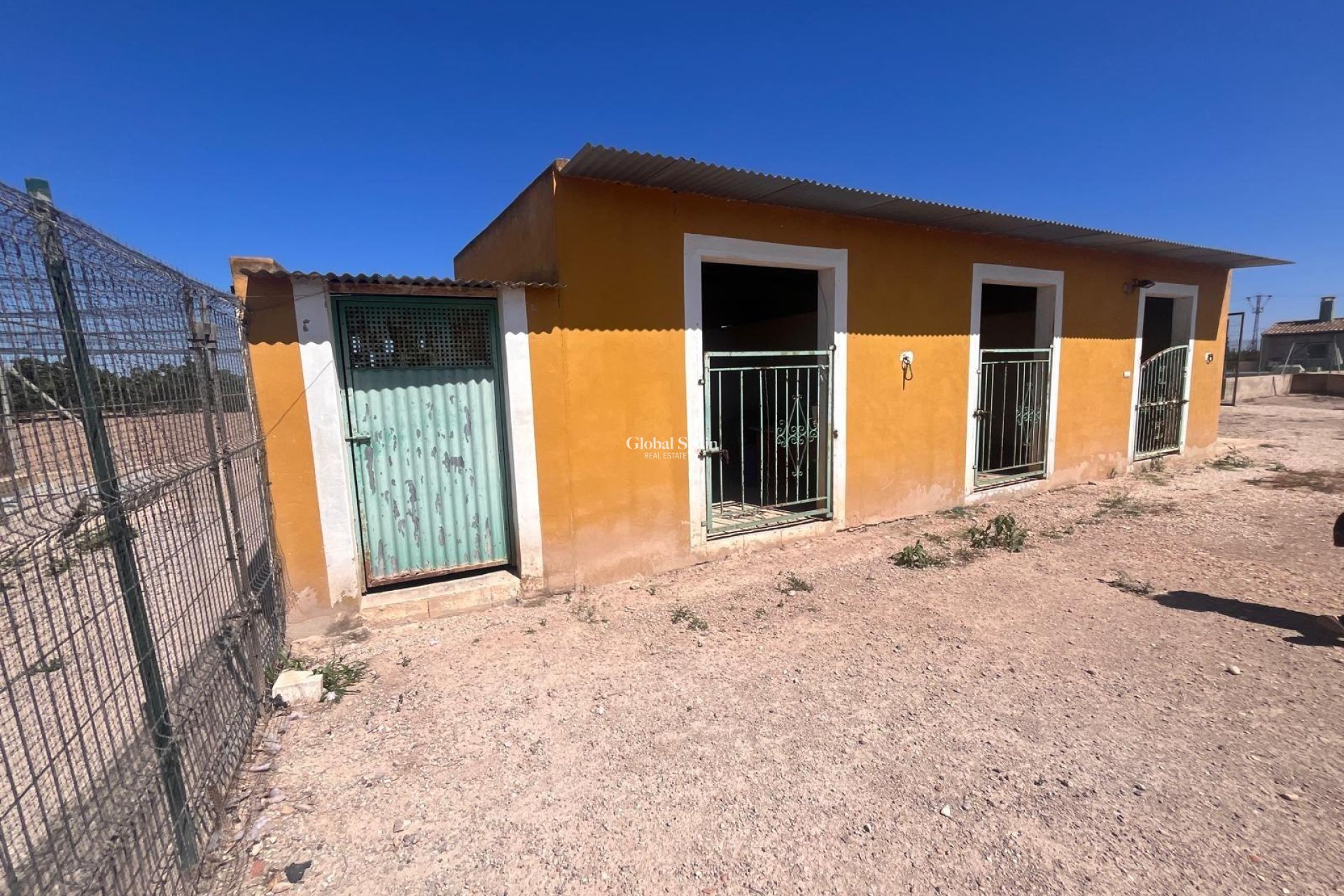 Wederverkoop - HUIS -
DAYA NUEVA - La Bodega