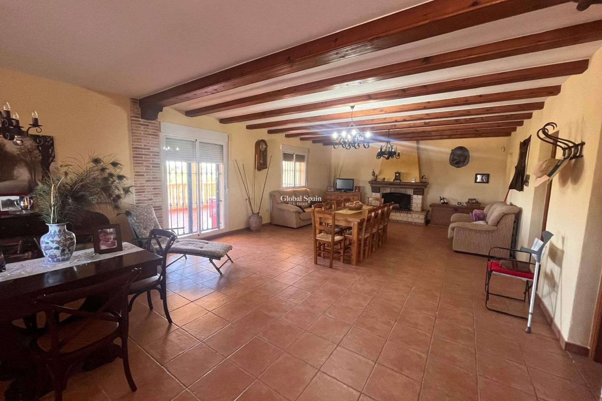 Wederverkoop - HUIS -
DAYA NUEVA - La Bodega