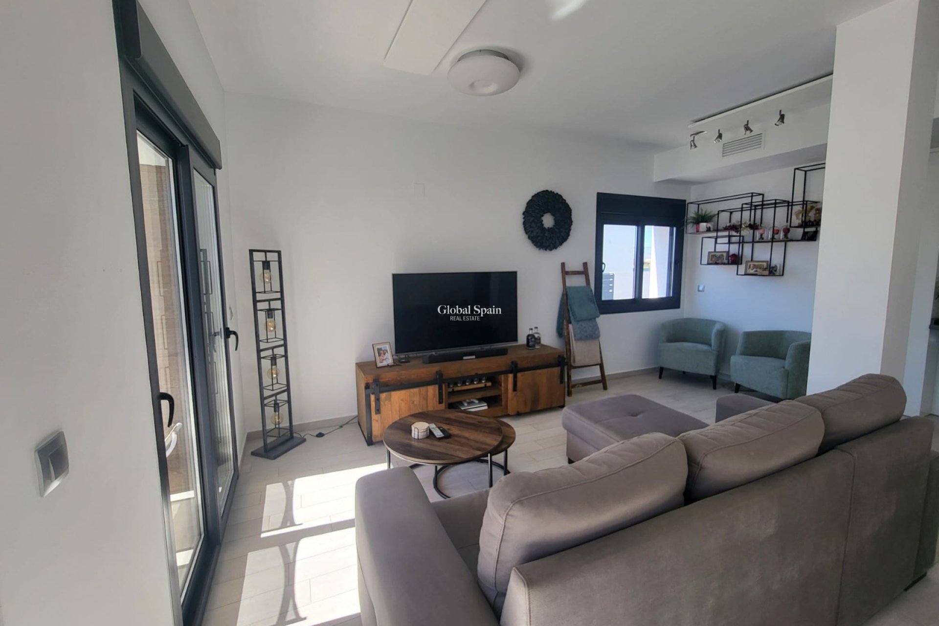 Wederverkoop - HUIS -
DAYA VIEJA - Costa Blanca