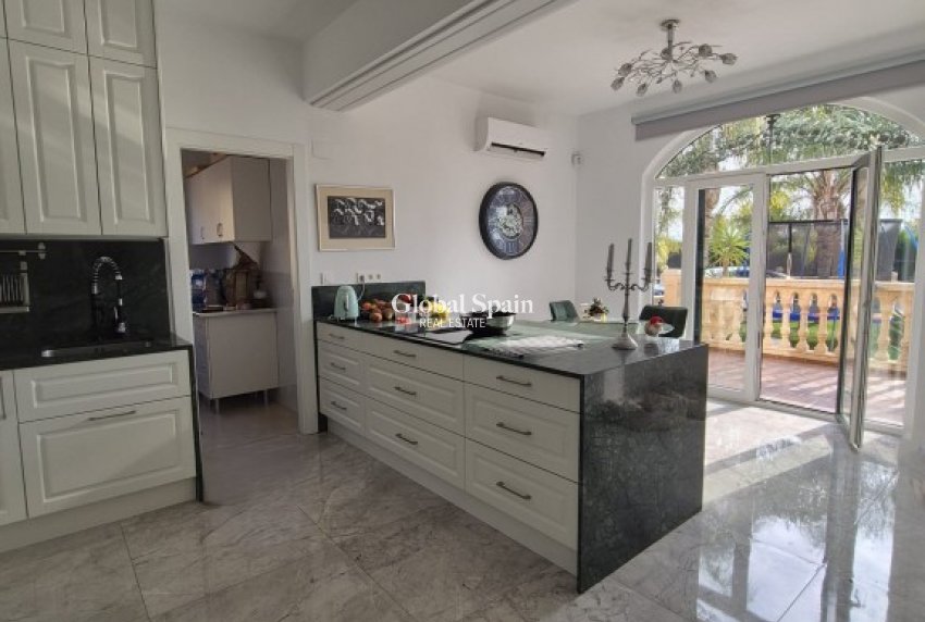 Wederverkoop - HUIS -
DAYA VIEJA - Costa Blanca