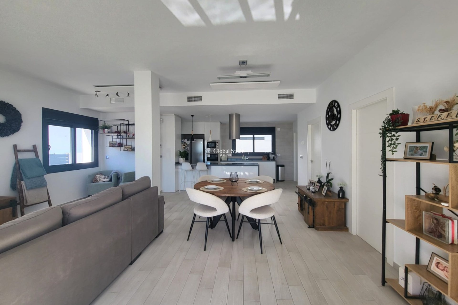 Wederverkoop - HUIS -
DAYA VIEJA - Costa Blanca