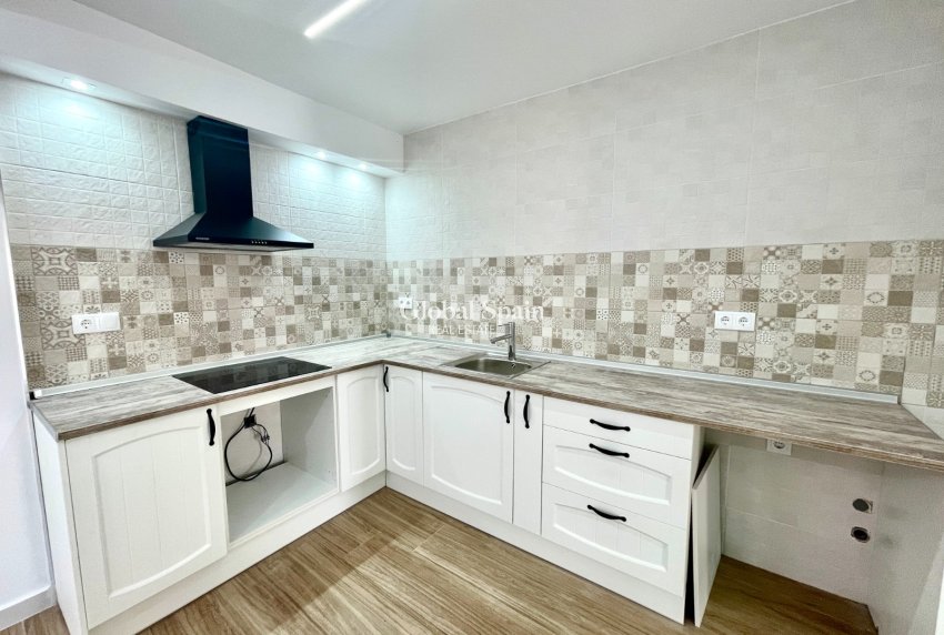 Wederverkoop - HUIS -
DAYA VIEJA - Costa Blanca