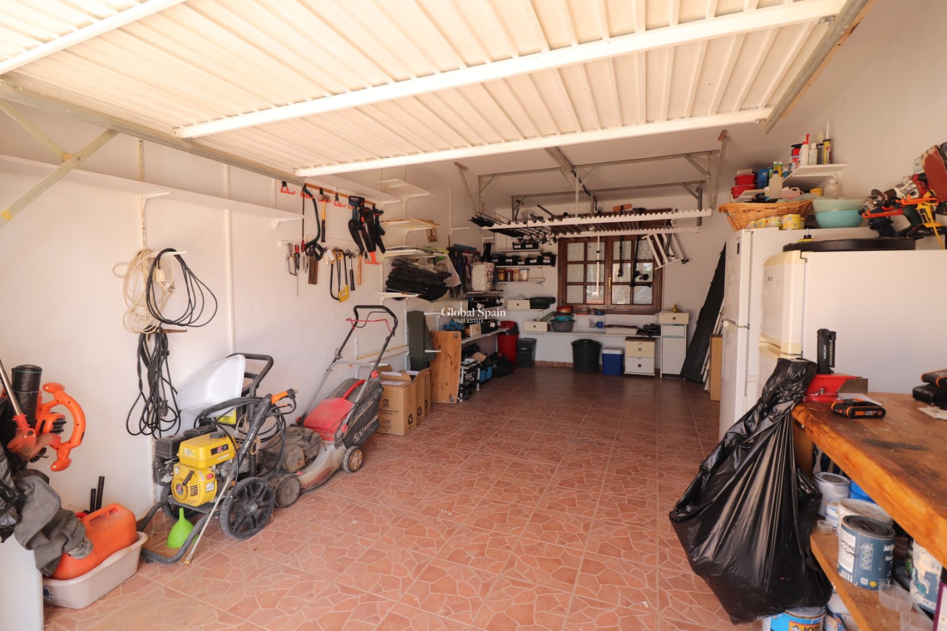 Wederverkoop - HUIS -
DAYA VIEJA - Daya Vieja - Country