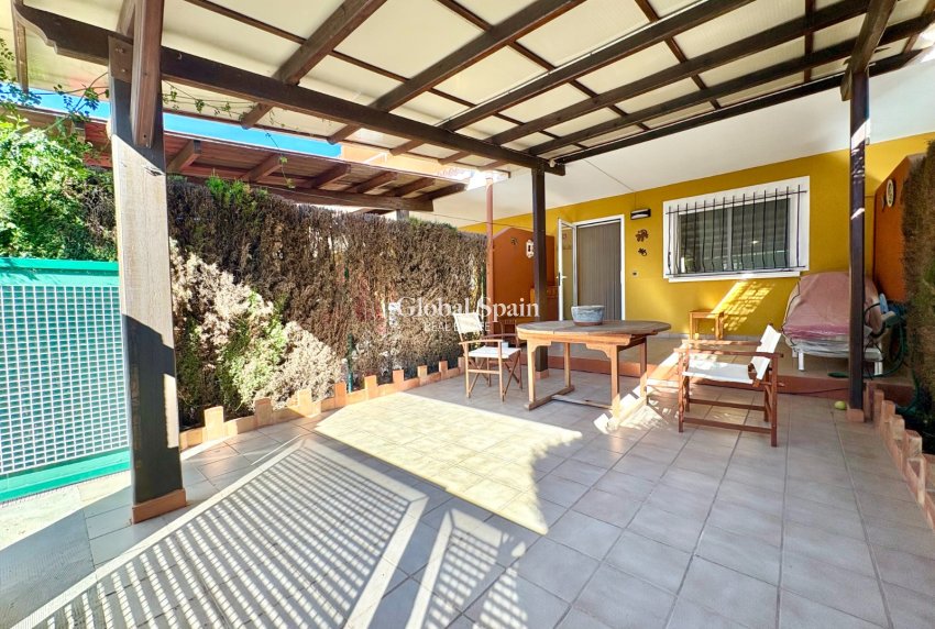 Wederverkoop - Huis -
DENIA - Les Marines - Las Marinas