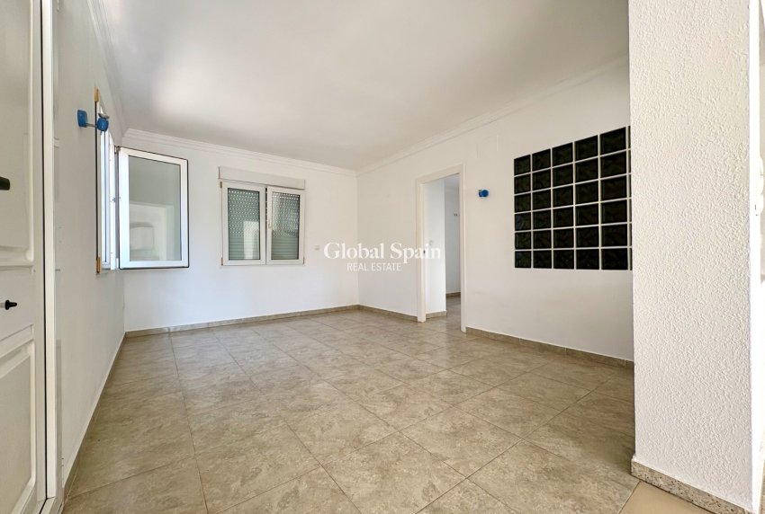 Wederverkoop - HUIS -
DENIA - Les Marines - Las Marinas