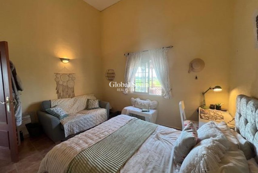 Wederverkoop - HUIS -
DOLORES - Comunidad Valenciana