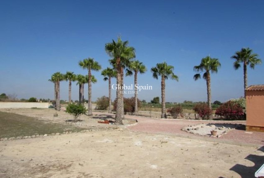 Wederverkoop - HUIS -
DOLORES - Comunidad Valenciana