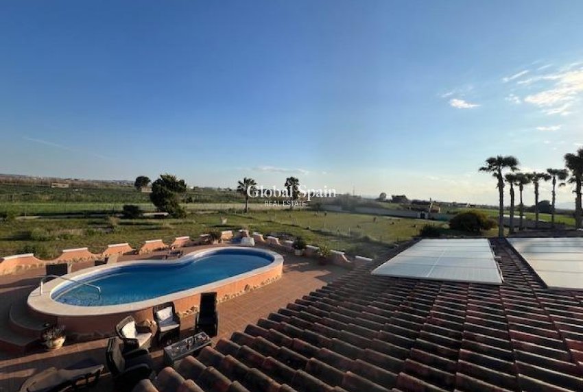 Wederverkoop - HUIS -
DOLORES - Comunidad Valenciana