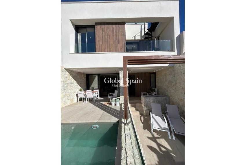 Wederverkoop - HUIS -
DOLORES - Costa Blanca