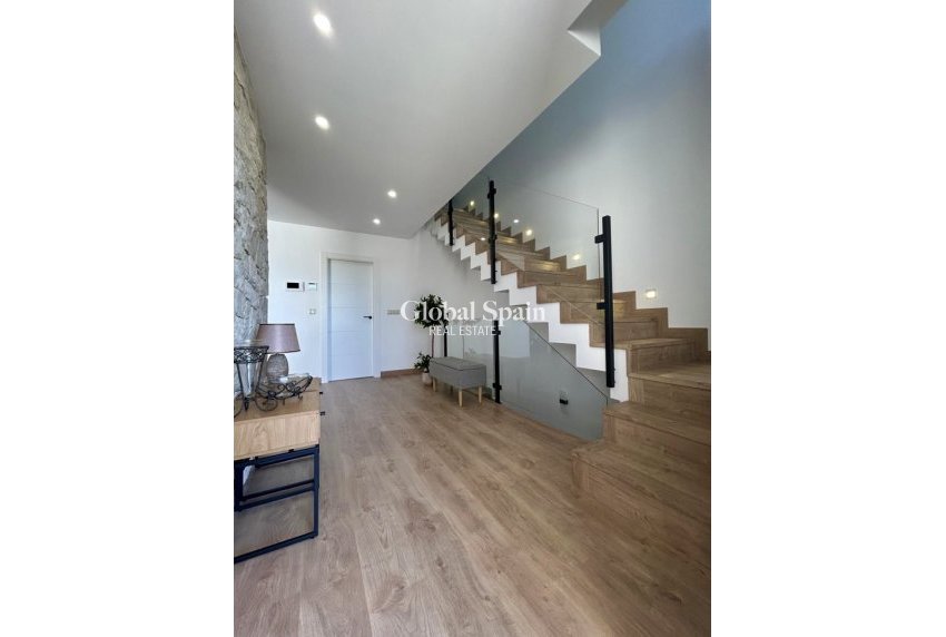 Wederverkoop - HUIS -
DOLORES - Costa Blanca