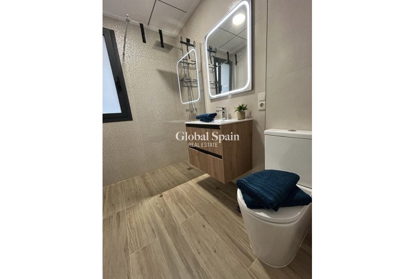 Wederverkoop - HUIS -
DOLORES - Costa Blanca