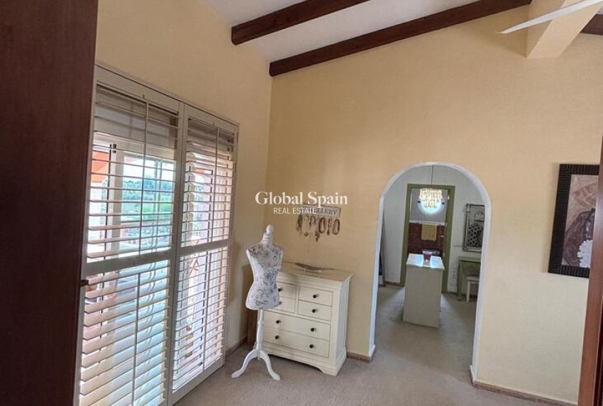 Wederverkoop - HUIS -
DOLORES - Costa Blanca