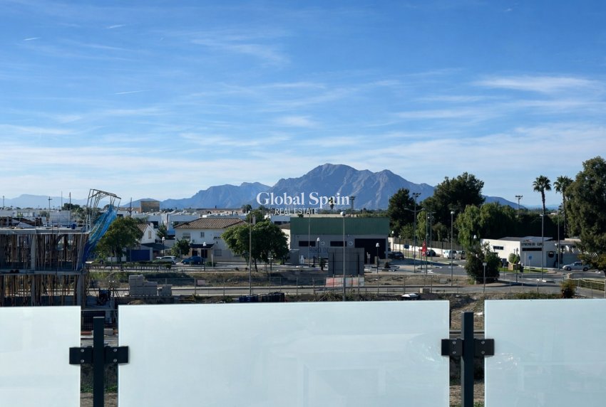 Wederverkoop - HUIS -
DOLORES - Costa Blanca