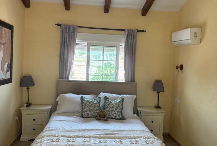 Wederverkoop - HUIS -
DOLORES - Costa Blanca