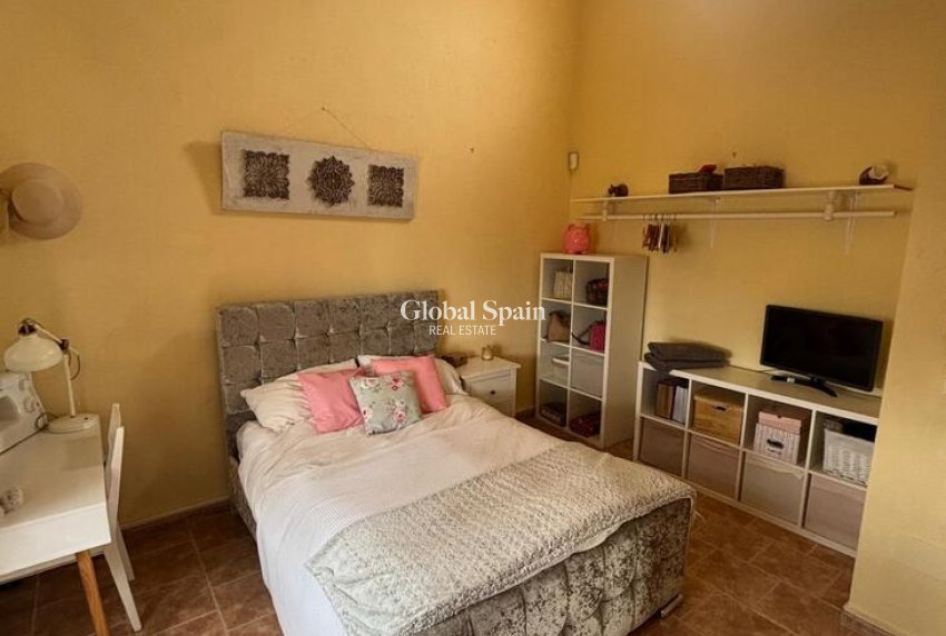 Wederverkoop - HUIS -
DOLORES - Costa Blanca