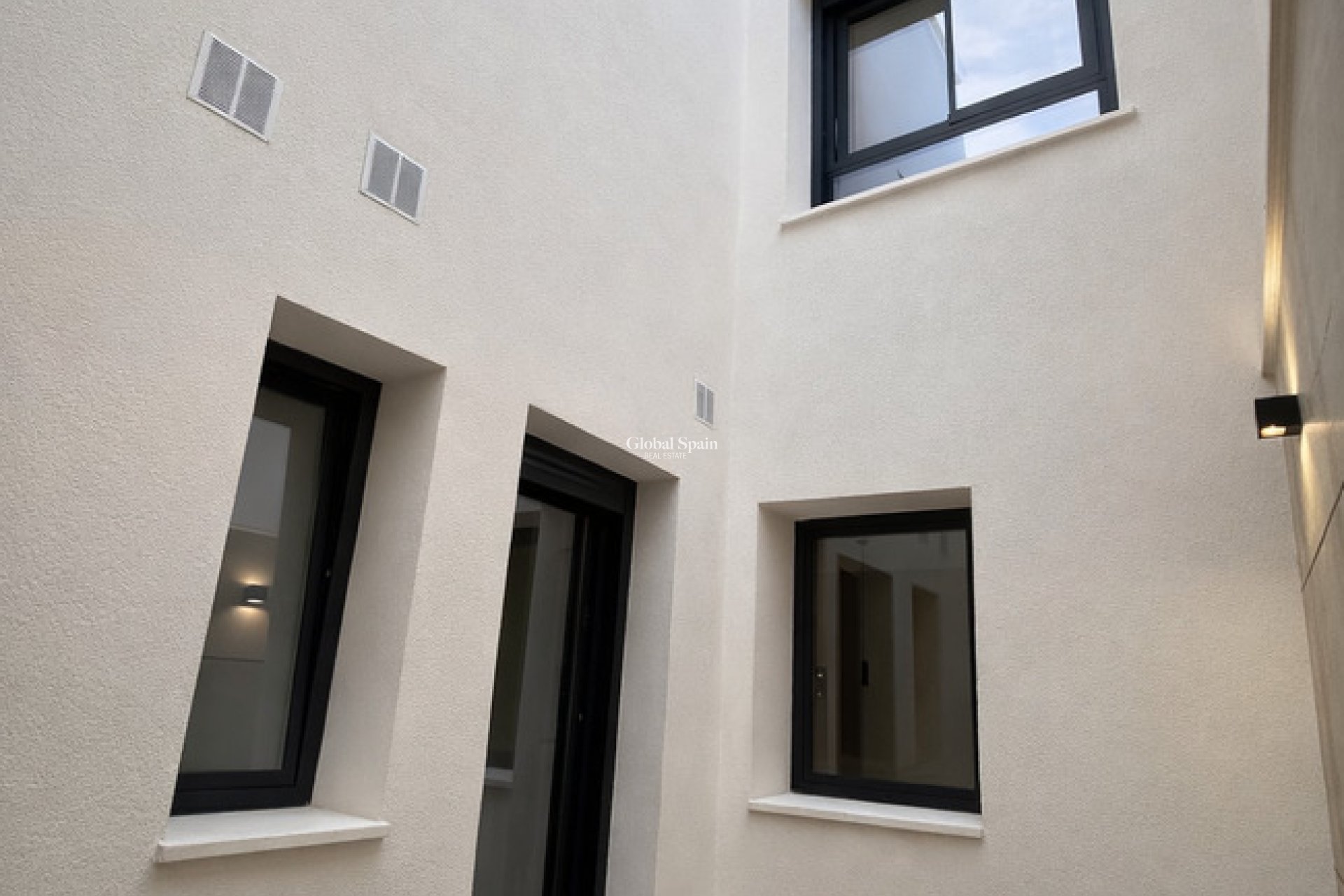 Wederverkoop - HUIS -
DOLORES - Costa Blanca