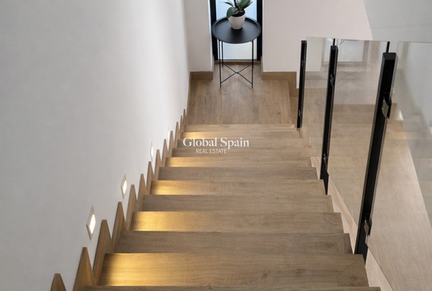 Wederverkoop - HUIS -
DOLORES - Costa Blanca