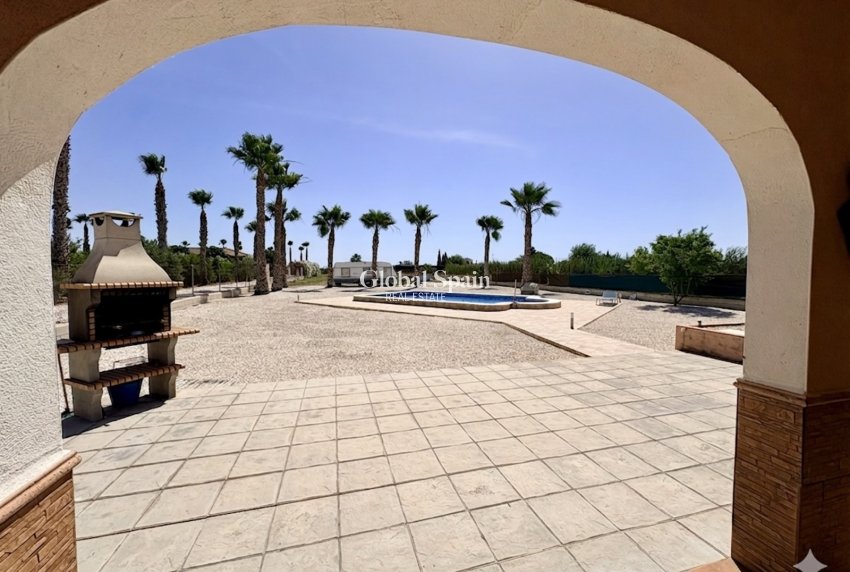 Wederverkoop - HUIS -
DOLORES - Costa Blanca