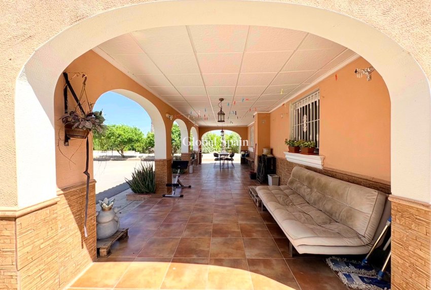 Wederverkoop - HUIS -
DOLORES - Costa Blanca