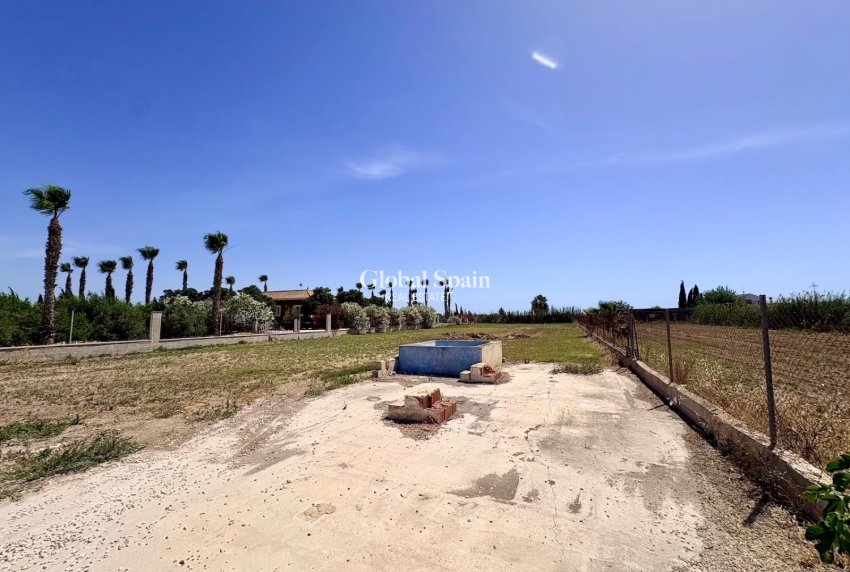 Wederverkoop - HUIS -
DOLORES - Costa Blanca