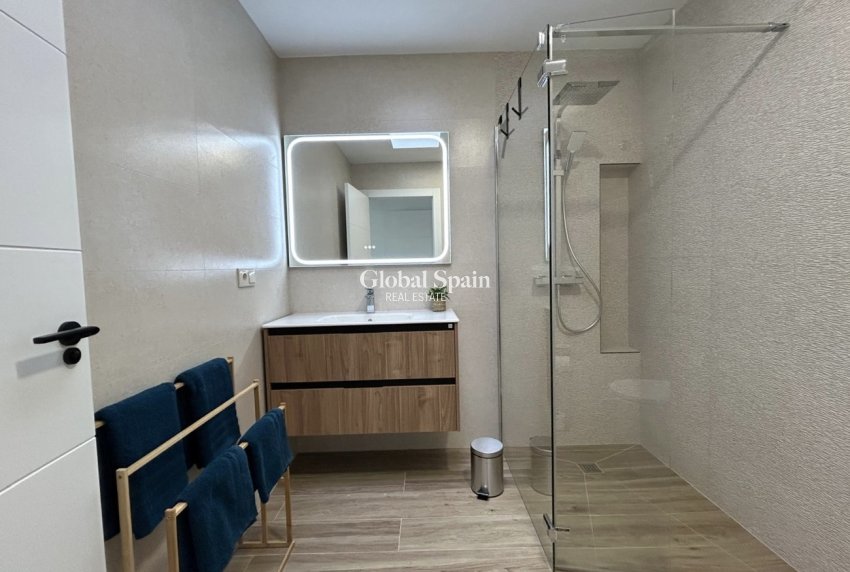 Wederverkoop - HUIS -
DOLORES - Costa Blanca