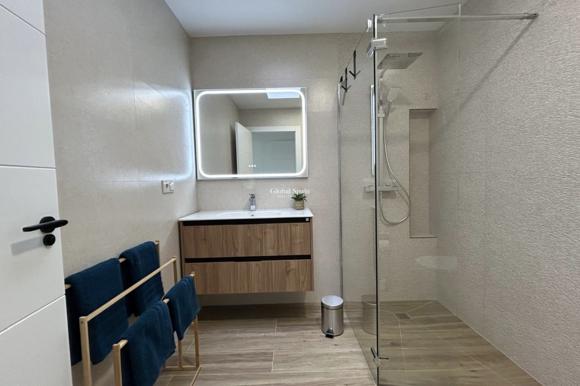 Wederverkoop - HUIS -
DOLORES - Costa Blanca