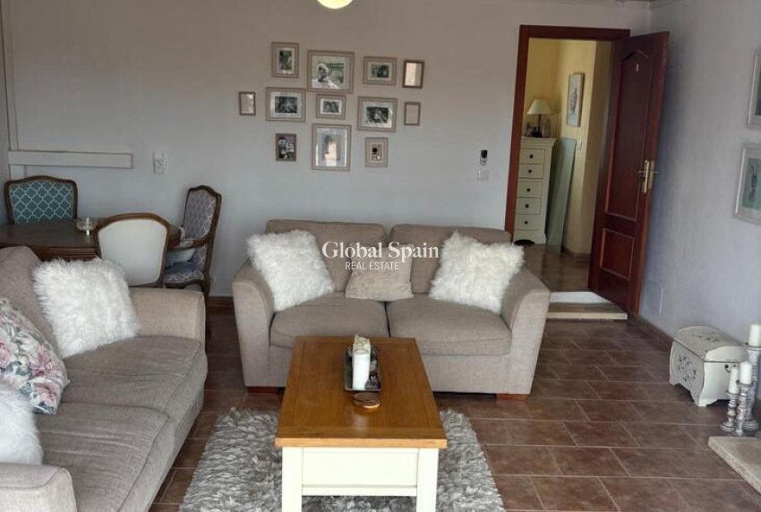 Wederverkoop - HUIS -
DOLORES - Costa Blanca
