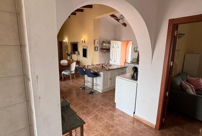 Wederverkoop - HUIS -
DOLORES - Costa Blanca