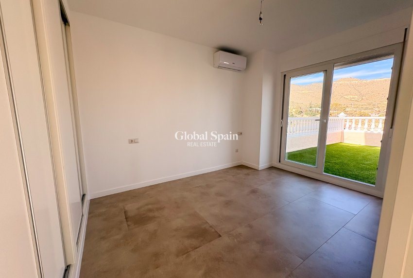 Wederverkoop - HUIS -
EL CAMPELLO - Pueblo Acantilado - Venta Lanuza