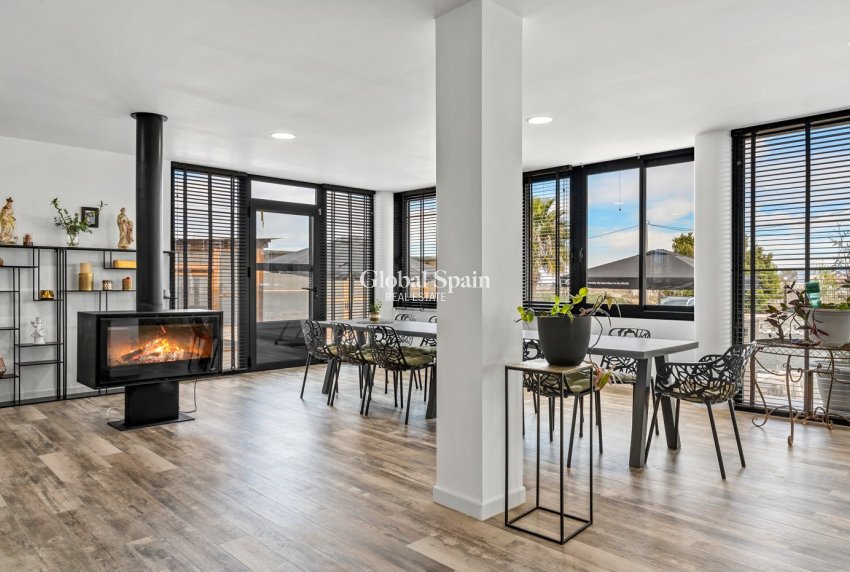 Wederverkoop - HUIS -
EL ESPARRAGAL - Inland