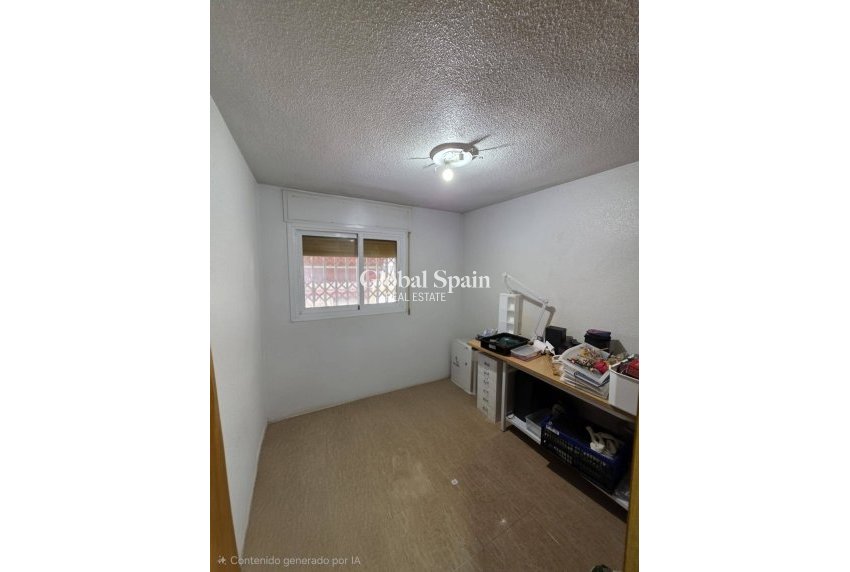 Wederverkoop - HUIS -
EL PALMAR - Zona Centro