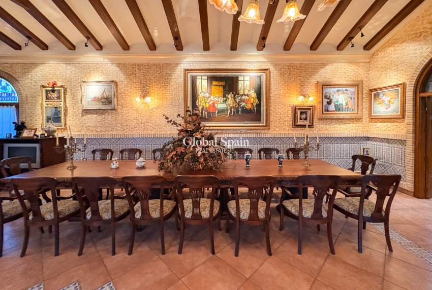 Wederverkoop - HUIS -
ELCHE - Altzabares Alto