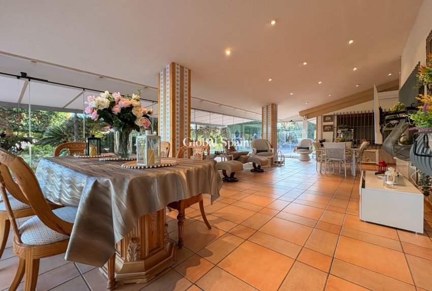 Wederverkoop - HUIS -
ELCHE - Altzabares Alto