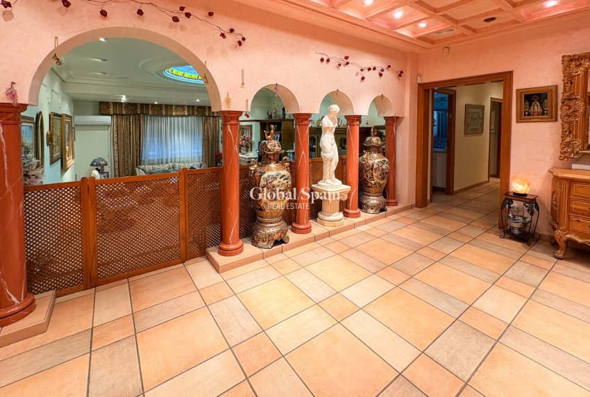 Wederverkoop - HUIS -
ELCHE - Altzabares Alto
