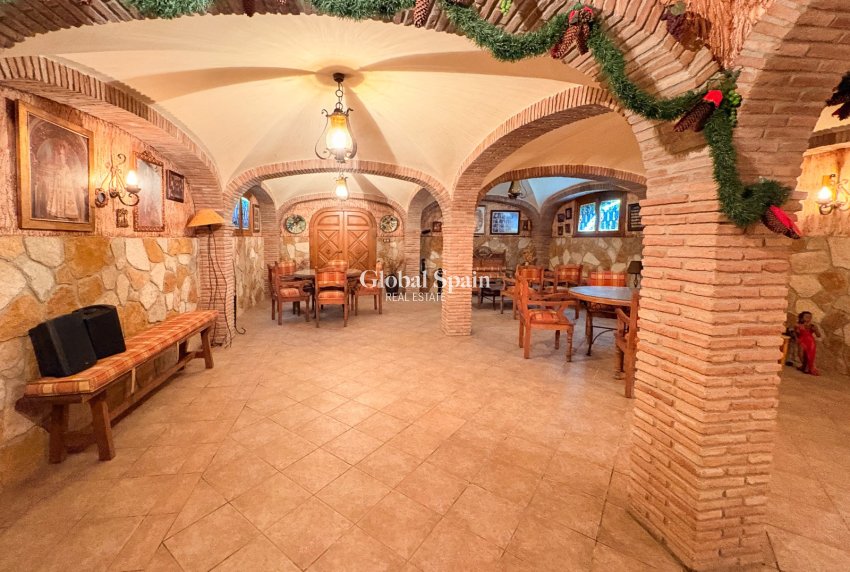 Wederverkoop - HUIS -
ELCHE - Altzabares Alto