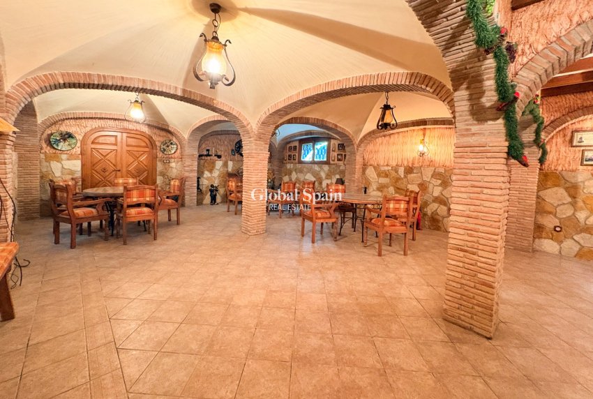Wederverkoop - HUIS -
ELCHE - Altzabares Alto