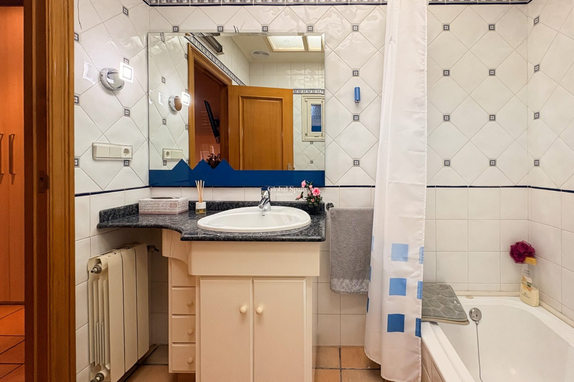 Wederverkoop - HUIS -
ELCHE - Altzabares Alto