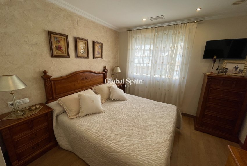 Wederverkoop - HUIS -
ELCHE - Costa Blanca