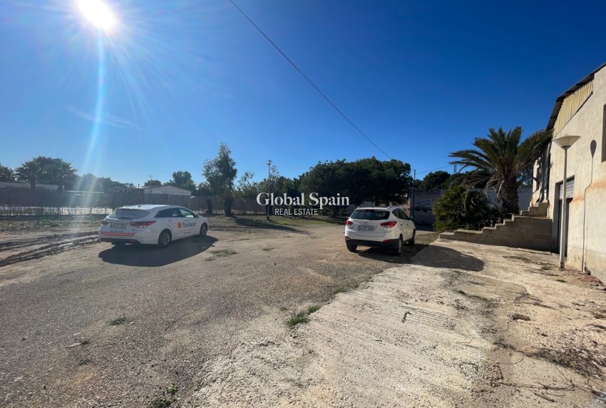 Wederverkoop - HUIS -
ELCHE - Costa Blanca