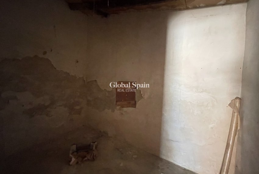 Wederverkoop - HUIS -
ELCHE - Costa Blanca