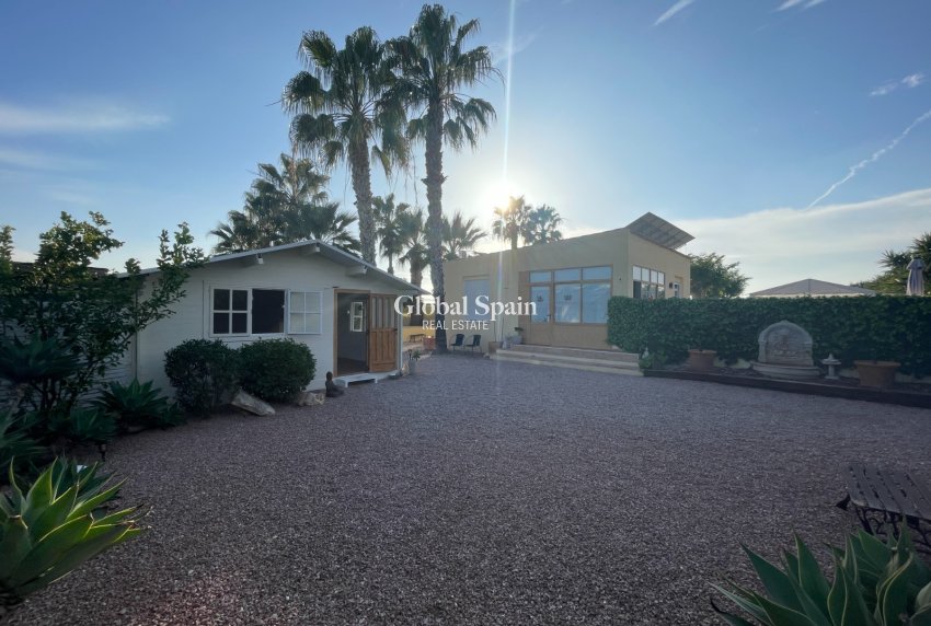 Wederverkoop - HUIS -
ELCHE - Costa Blanca